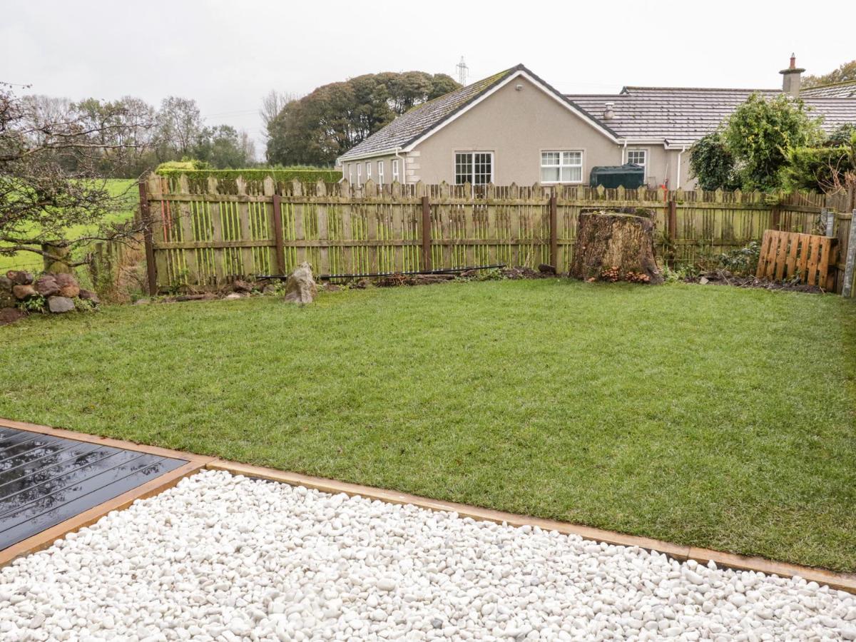 Villa 19A Lismenary Road Ballyclare Exterior foto